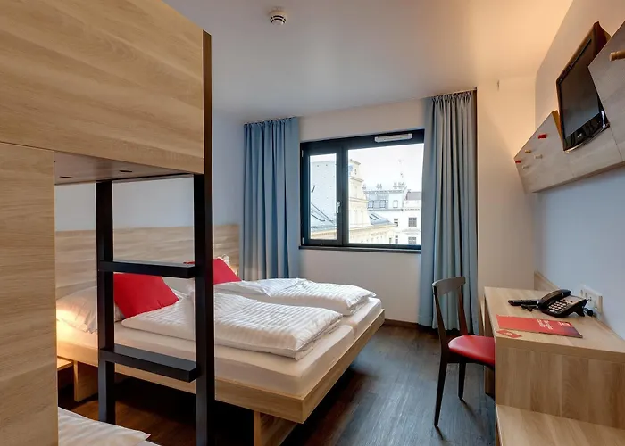 Meininger Downtown Franz Hotel 3*