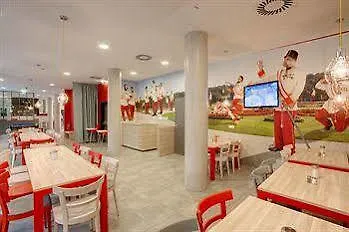 Meininger Downtown Franz Hotel